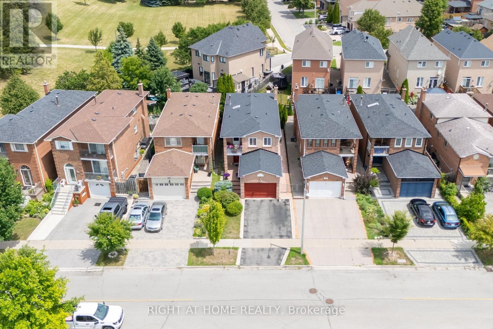 












259 TALL GRASS TRAIL

,
Vaughan (East Woodbridge),




Ontario
L4L3P7

