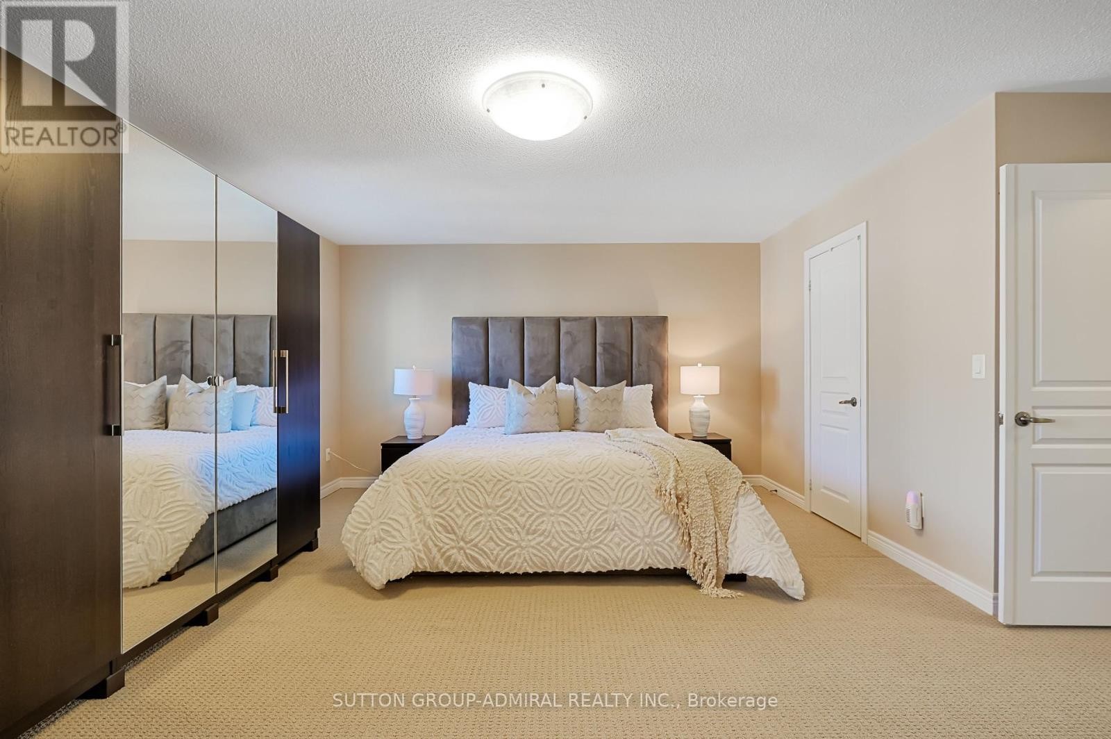 












48 TERME AVENUE

,
Vaughan (Vellore Village),




Ontario
L4H0R7

