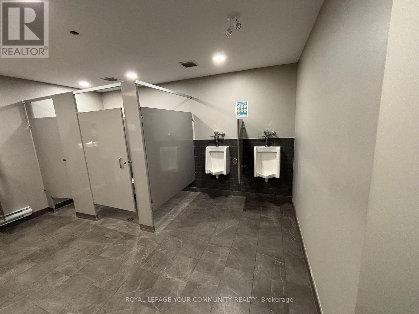












200 B - 175 MOSTAR STREET

,
Whitchurch-Stouffville (Stouffville),




Ontario
L4A0Y2

