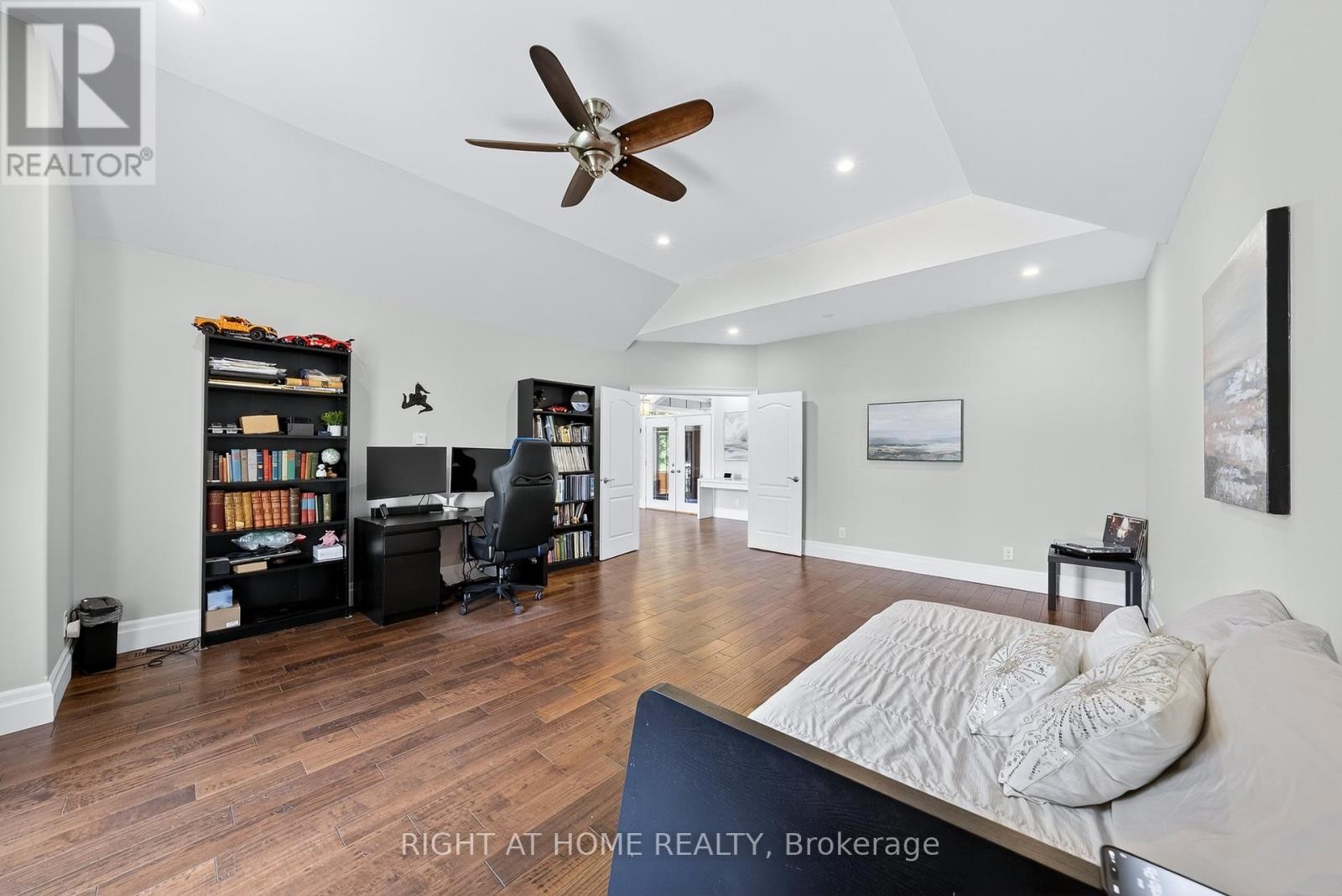 












3500 CRESCENT HARBOUR ROAD

,
Innisfil,




Ontario
L9S2Y8

