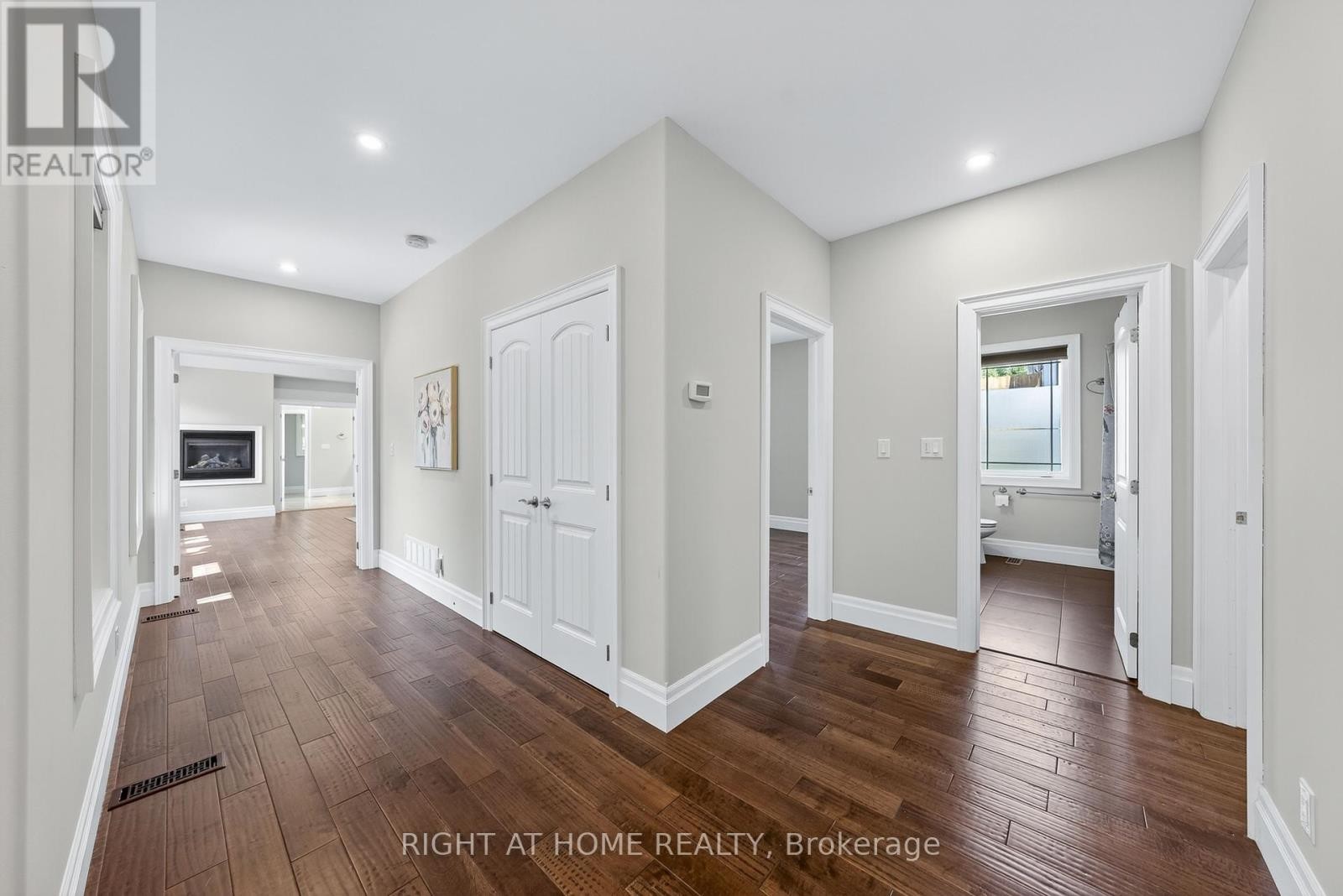 












3500 CRESCENT HARBOUR ROAD

,
Innisfil,




Ontario
L9S2Y8

