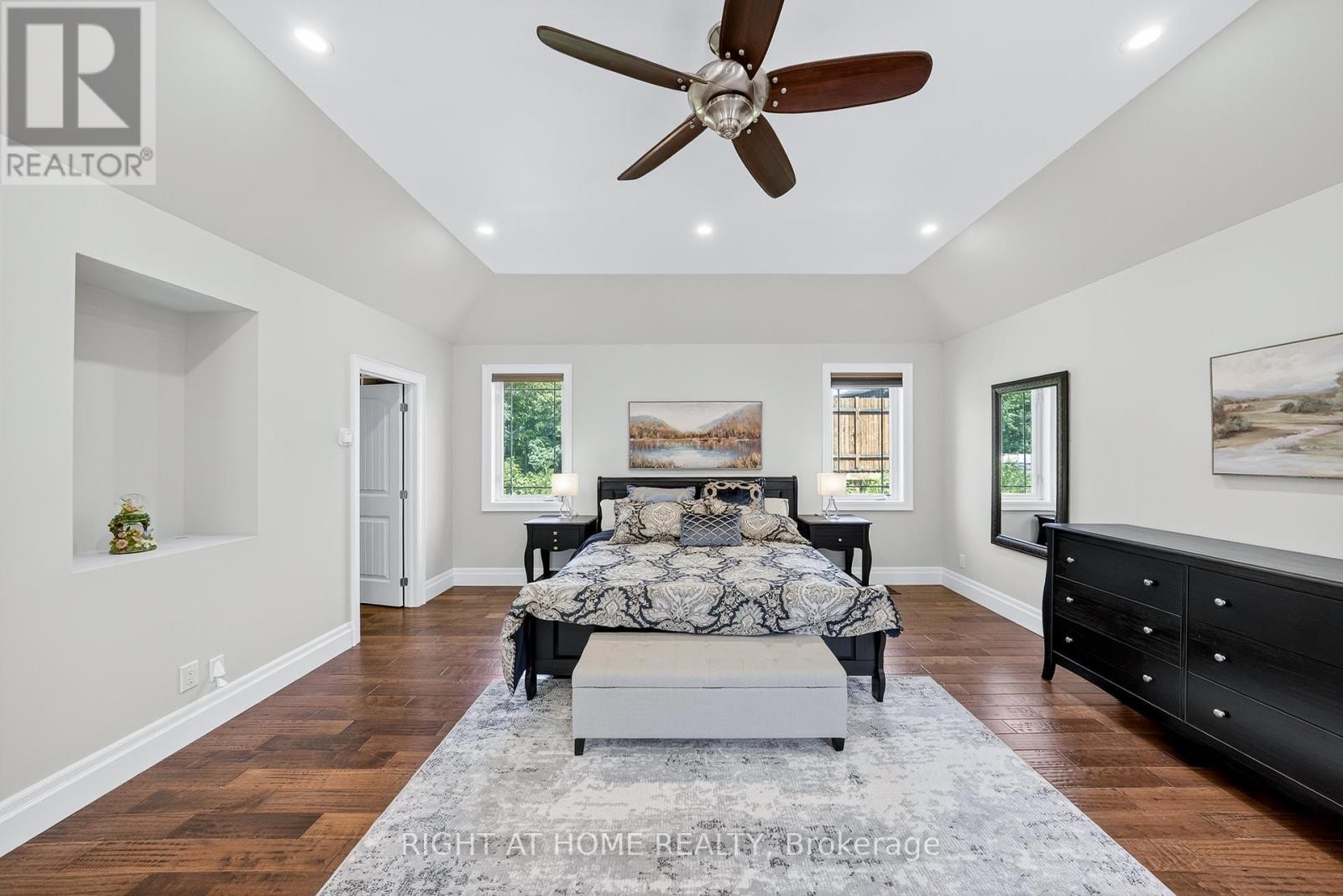 












3500 CRESCENT HARBOUR ROAD

,
Innisfil,




Ontario
L9S2Y8

