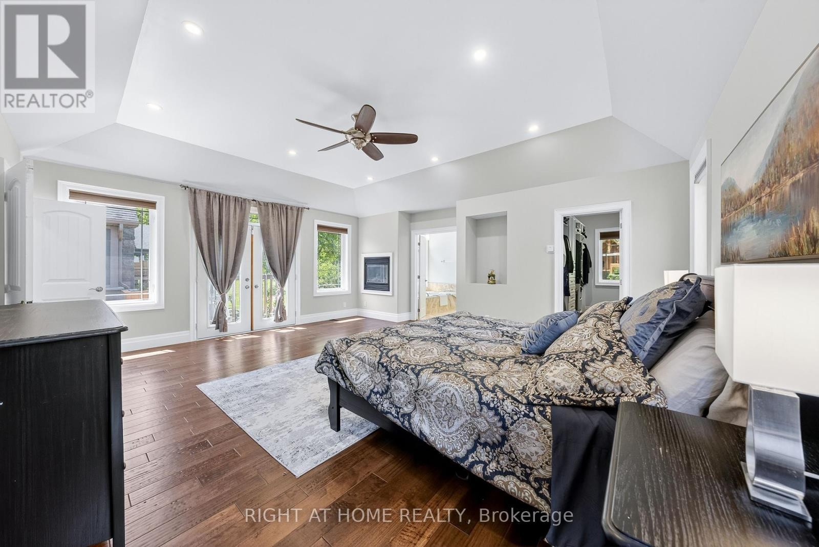 












3500 CRESCENT HARBOUR ROAD

,
Innisfil,




Ontario
L9S2Y8

