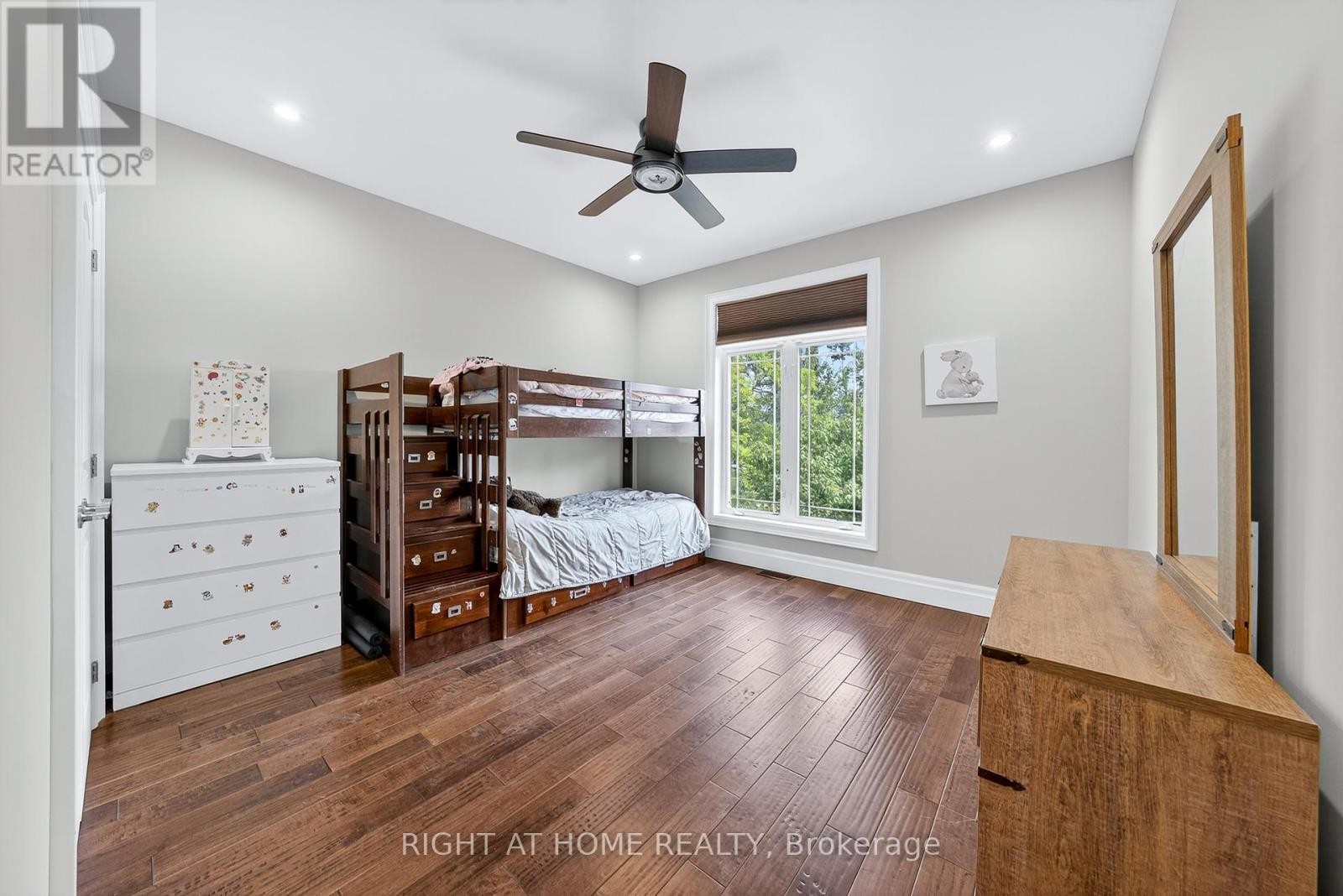 












3500 CRESCENT HARBOUR ROAD

,
Innisfil,




Ontario
L9S2Y8

