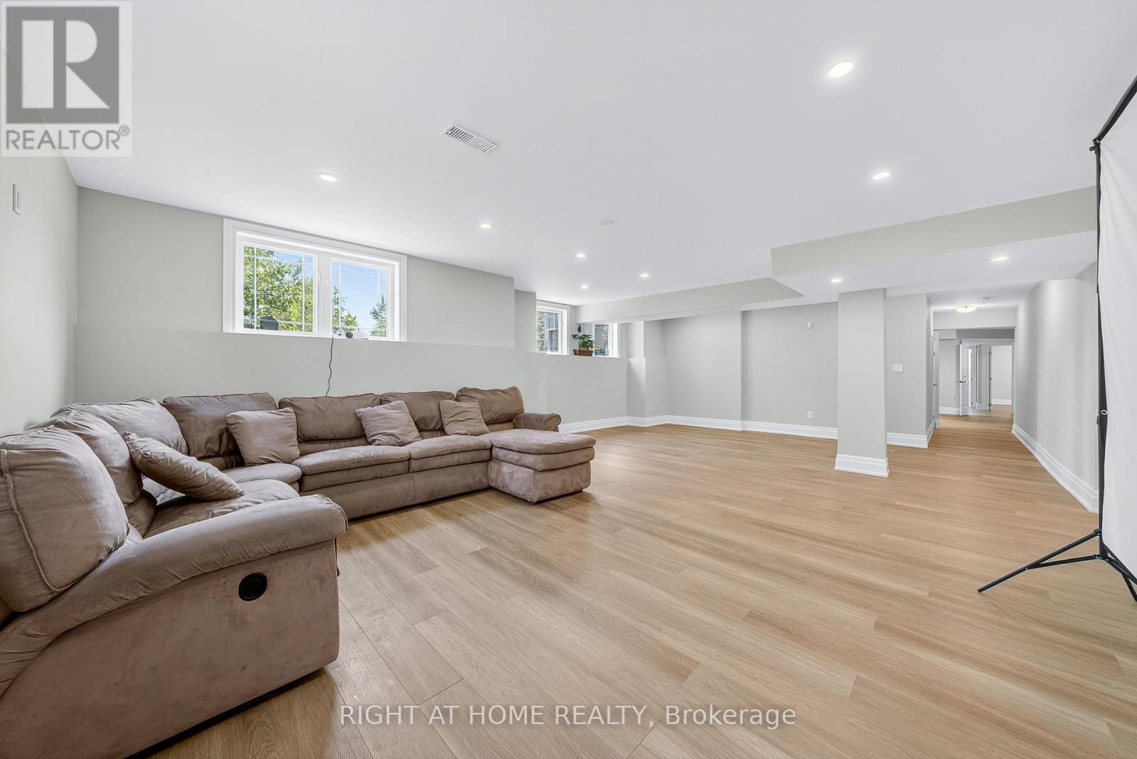 












3500 CRESCENT HARBOUR ROAD

,
Innisfil,




Ontario
L9S2Y8

