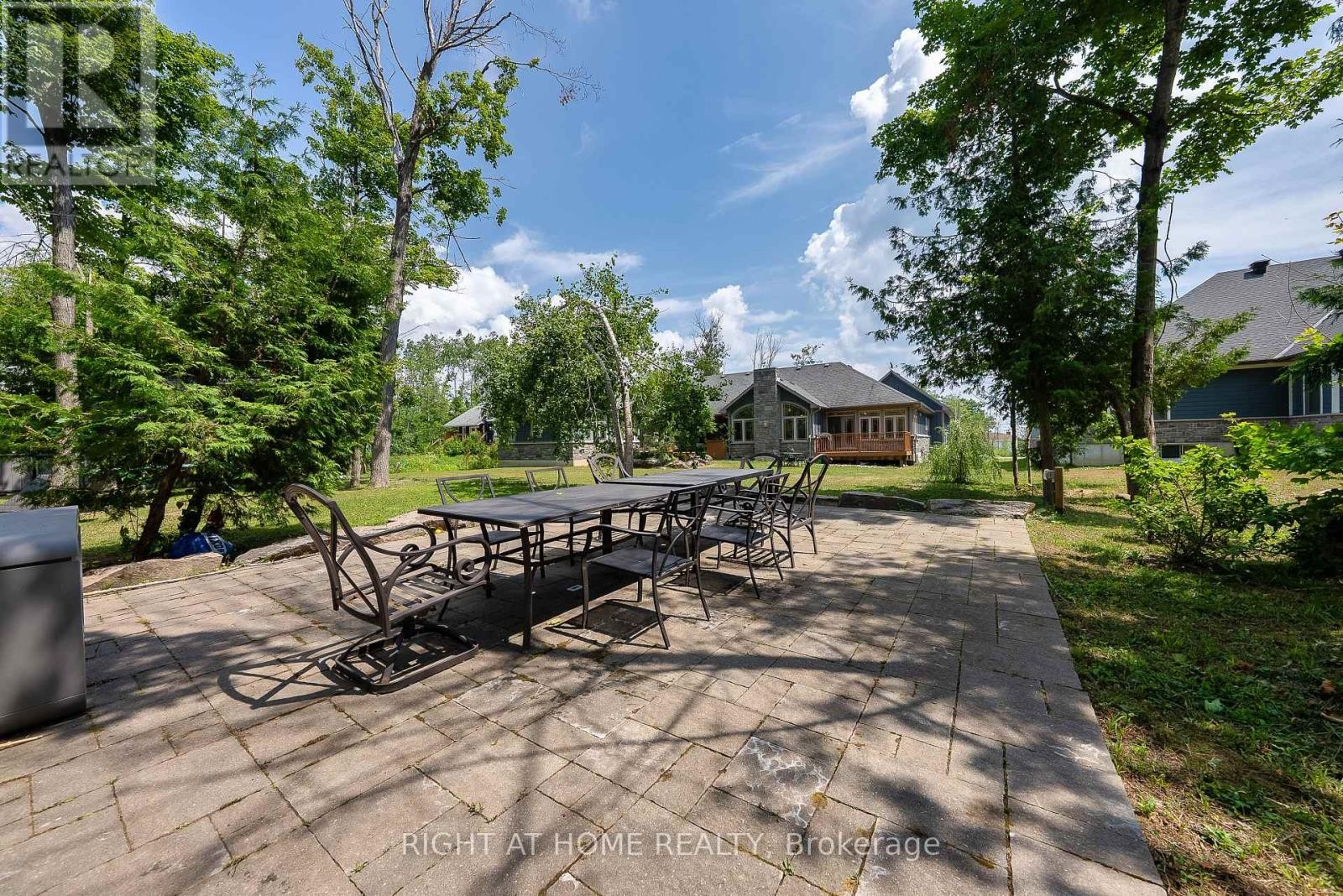 












3500 CRESCENT HARBOUR ROAD

,
Innisfil,




Ontario
L9S2Y8

