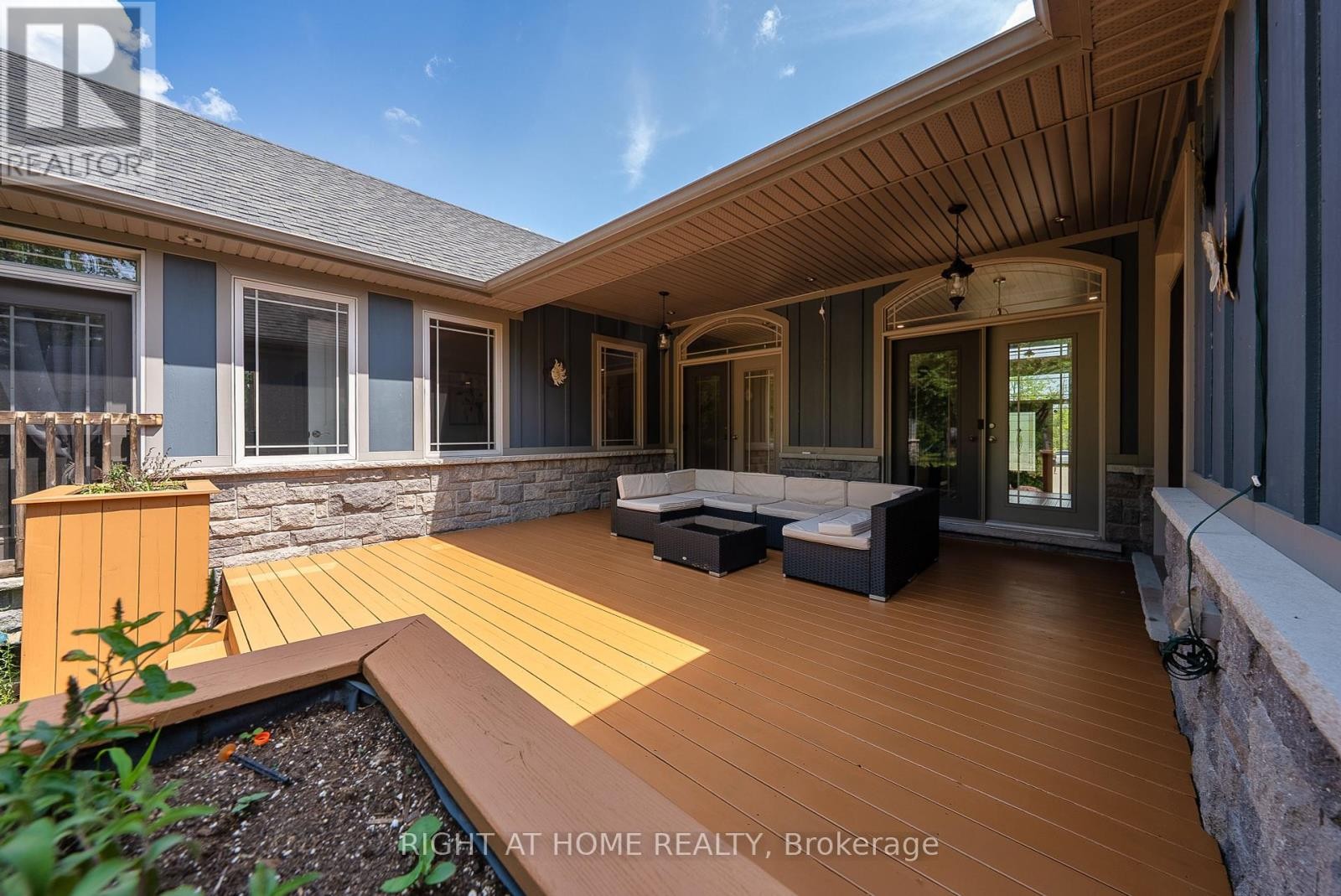 












3500 CRESCENT HARBOUR ROAD

,
Innisfil,




Ontario
L9S2Y8

