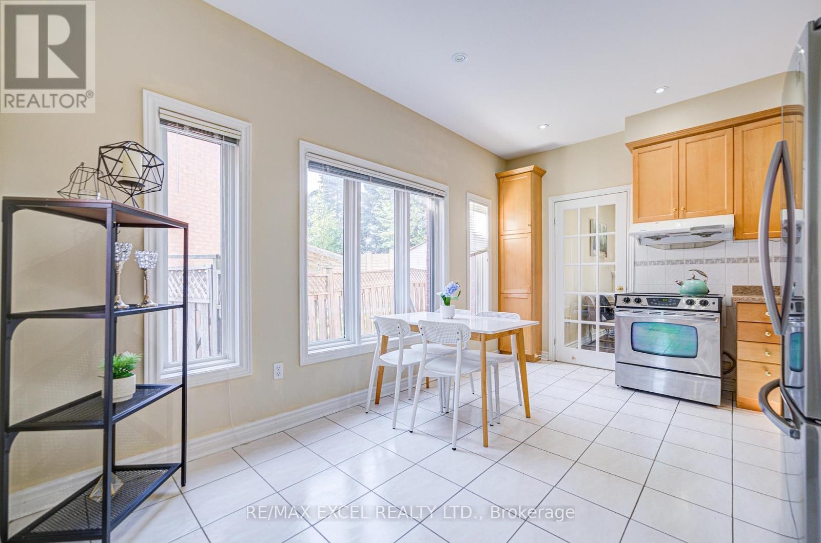 












263 MILLIKEN MEADOWS DRIVE

,
Markham (Milliken Mills West),




Ontario
L3R0W2

