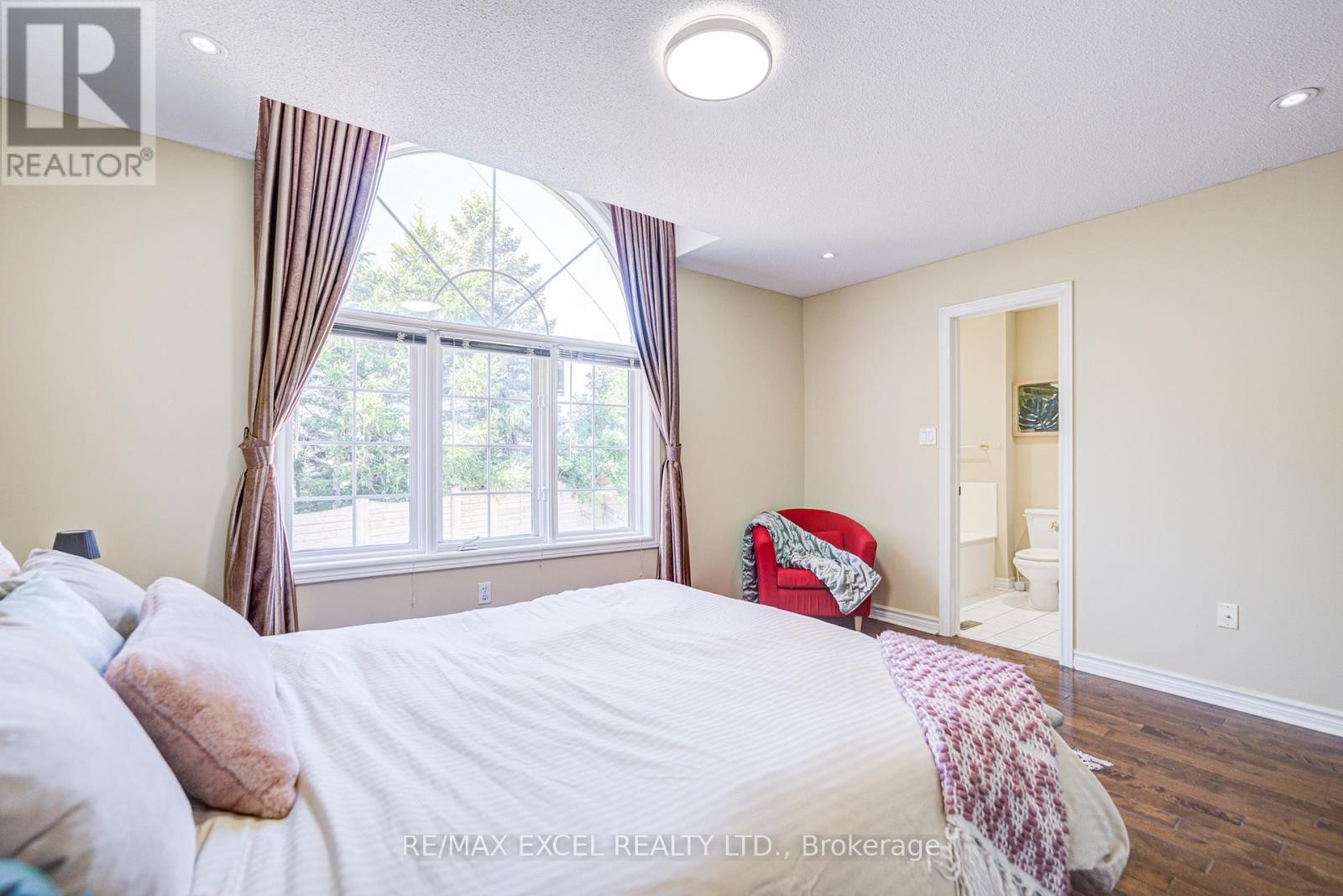 












263 MILLIKEN MEADOWS DRIVE

,
Markham (Milliken Mills West),




Ontario
L3R0W2

