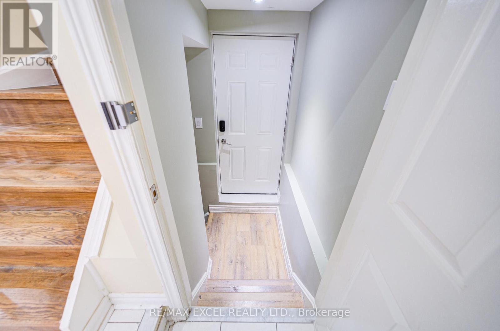 












263 MILLIKEN MEADOWS DRIVE

,
Markham (Milliken Mills West),




Ontario
L3R0W2

