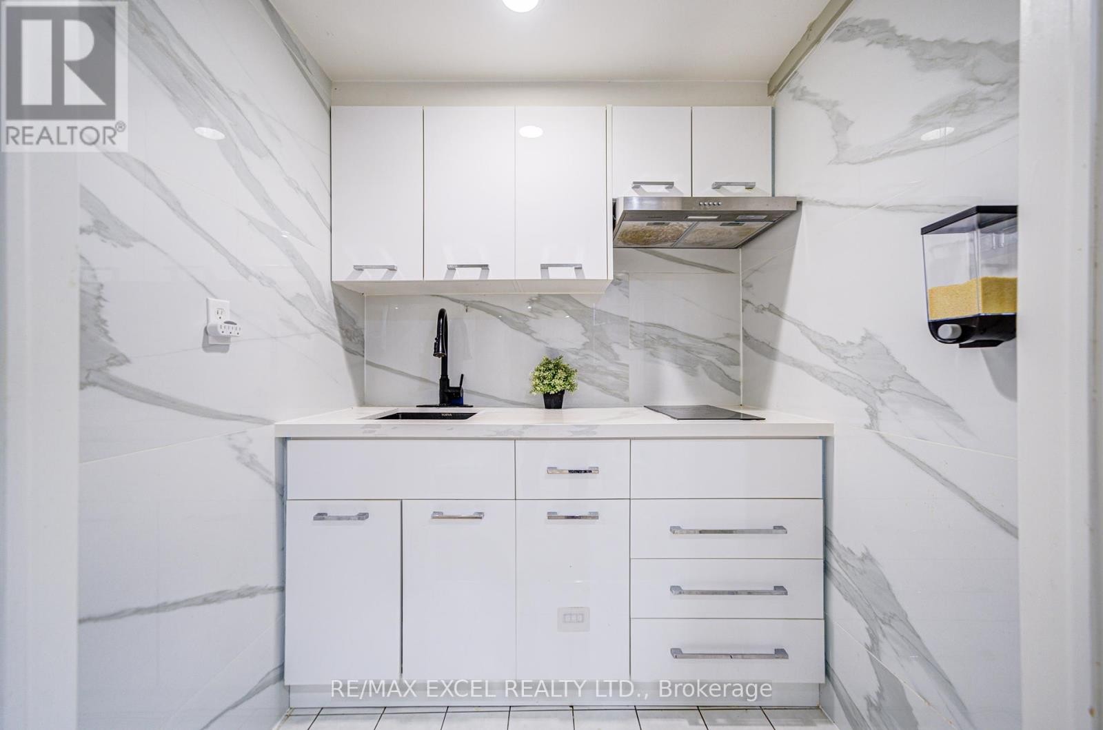 












263 MILLIKEN MEADOWS DRIVE

,
Markham (Milliken Mills West),




Ontario
L3R0W2

