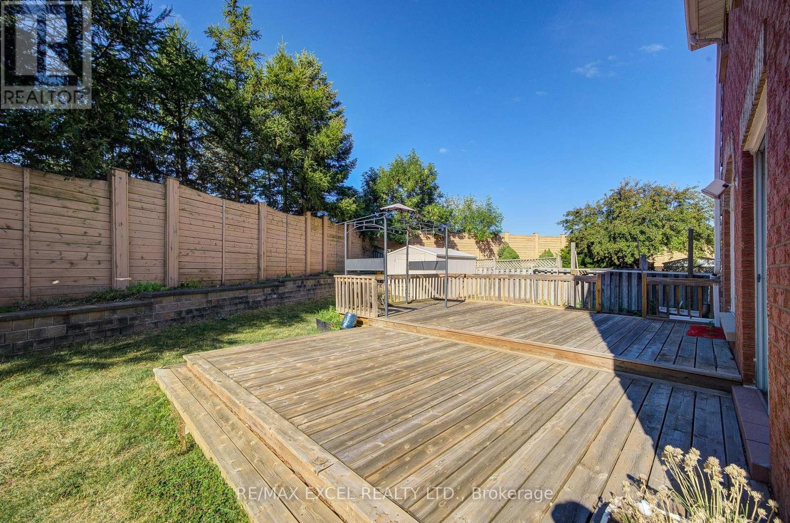 












263 MILLIKEN MEADOWS DRIVE

,
Markham (Milliken Mills West),




Ontario
L3R0W2

