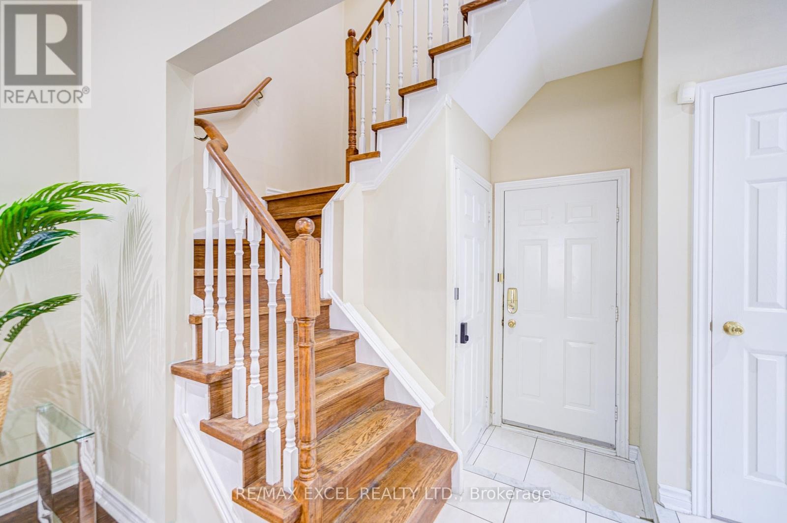 












263 MILLIKEN MEADOWS DRIVE

,
Markham (Milliken Mills West),




Ontario
L3R0W2

