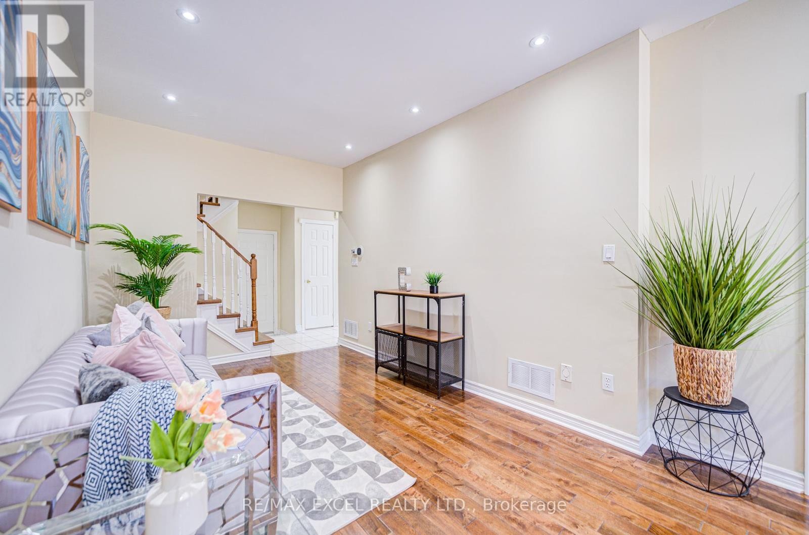 












263 MILLIKEN MEADOWS DRIVE

,
Markham (Milliken Mills West),




Ontario
L3R0W2

