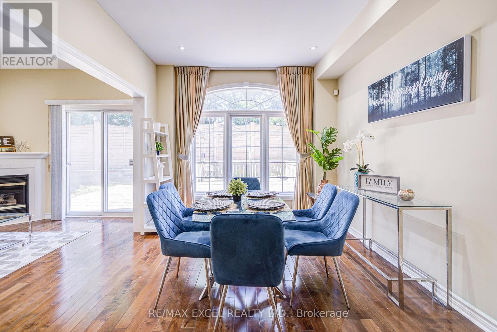 












263 MILLIKEN MEADOWS DRIVE

,
Markham (Milliken Mills West),




Ontario
L3R0W2

