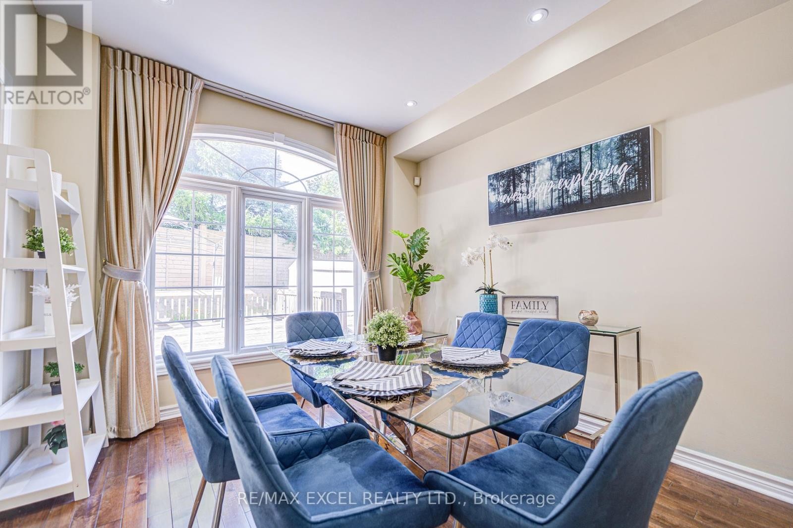 












263 MILLIKEN MEADOWS DRIVE

,
Markham (Milliken Mills West),




Ontario
L3R0W2

