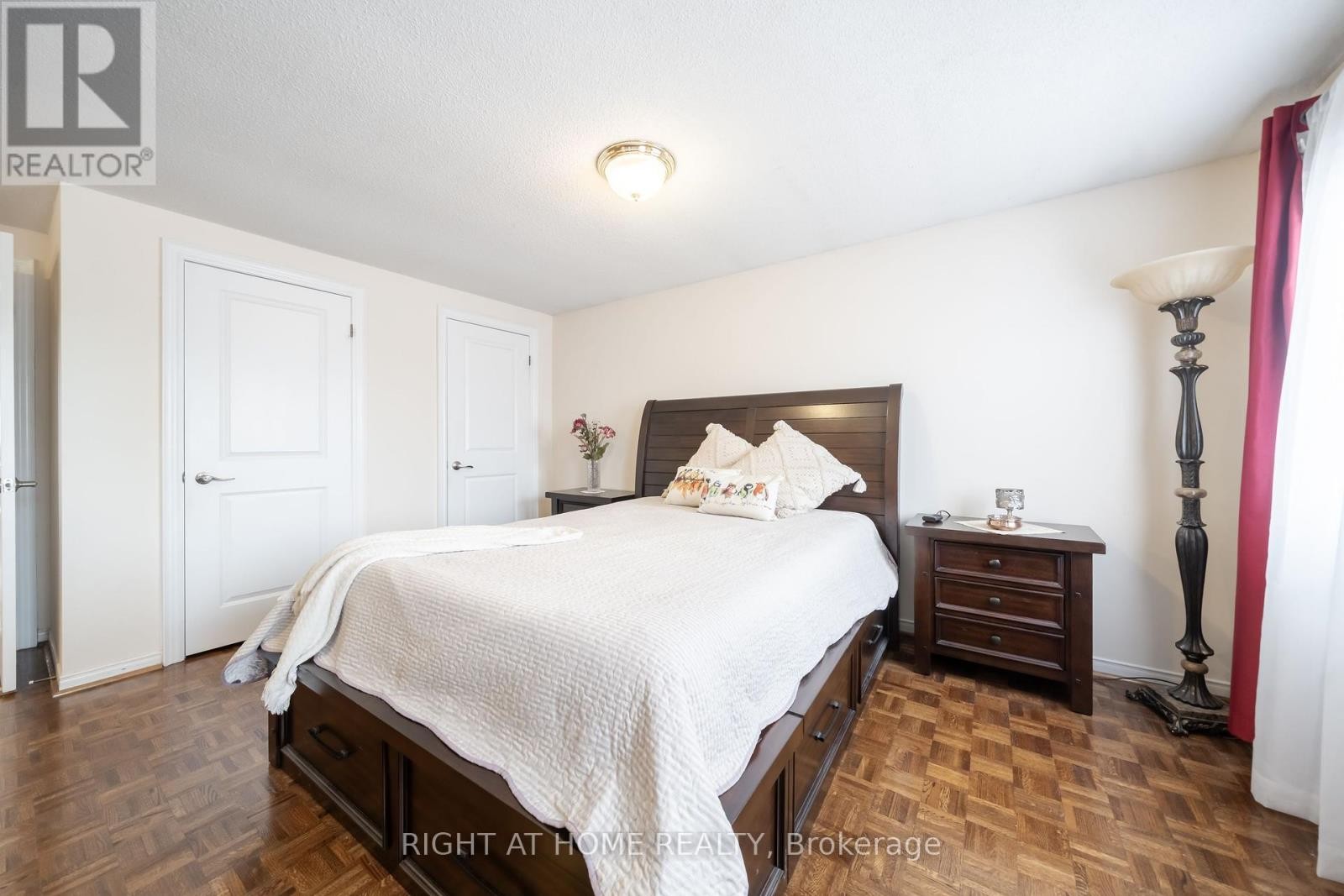 












259 TALL GRASS TRAIL

,
Vaughan (East Woodbridge),




Ontario
L4L3P7

