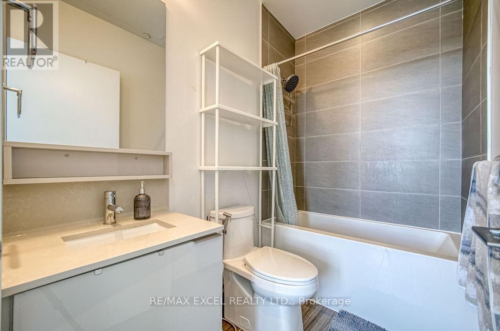 












2803 - 898 PORTAGE PARKWAY

,
Vaughan (Vaughan Corporate Centre),




Ontario
L4K0J6

