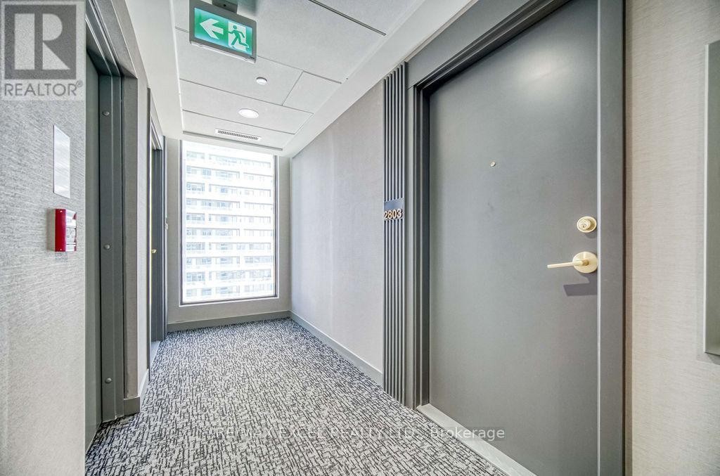 












2803 - 898 PORTAGE PARKWAY

,
Vaughan (Vaughan Corporate Centre),




Ontario
L4K0J6

