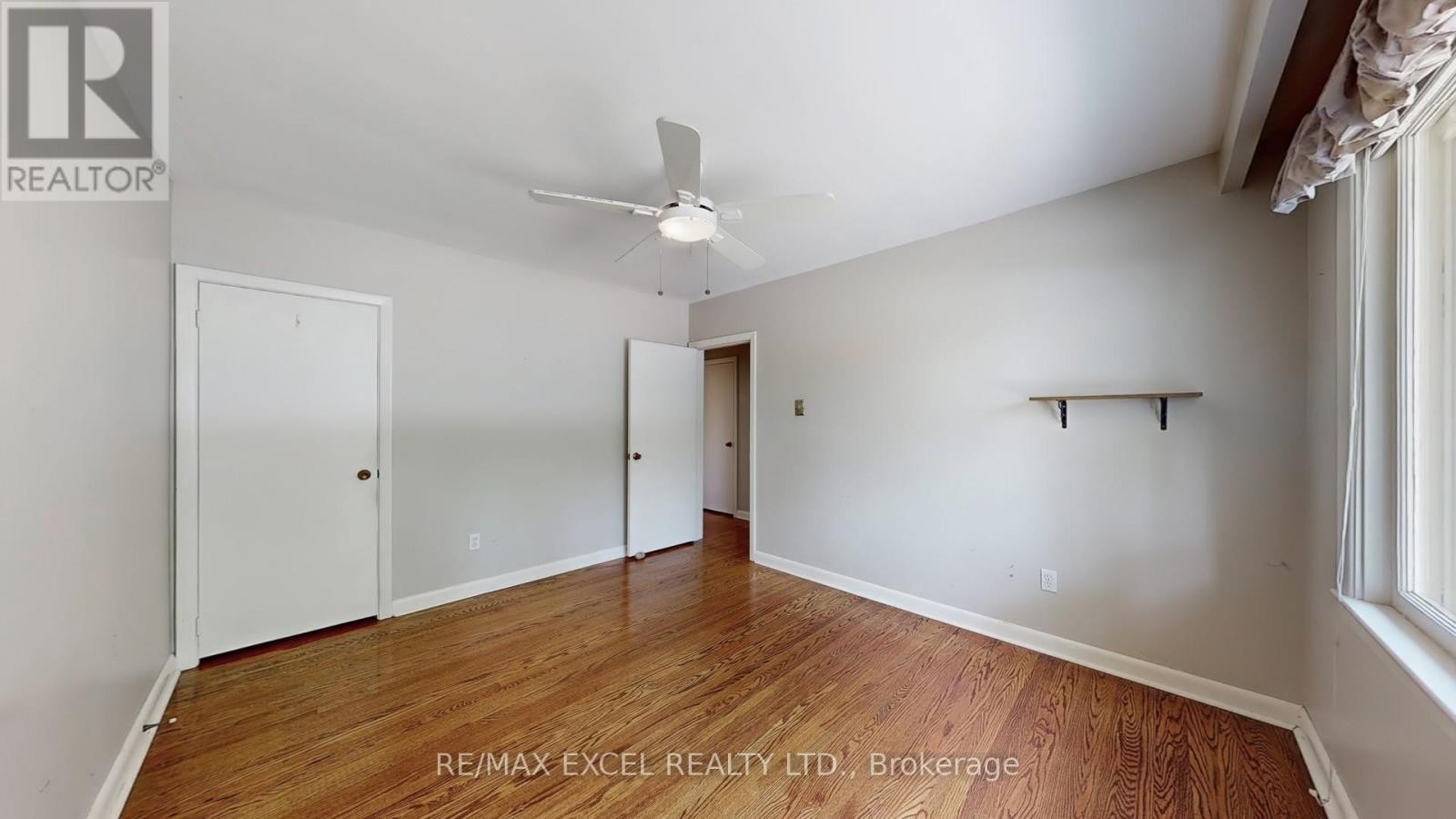 












4 ORCHARD STREET

,
Markham (Old Markham Village),




Ontario
L3P2T1

