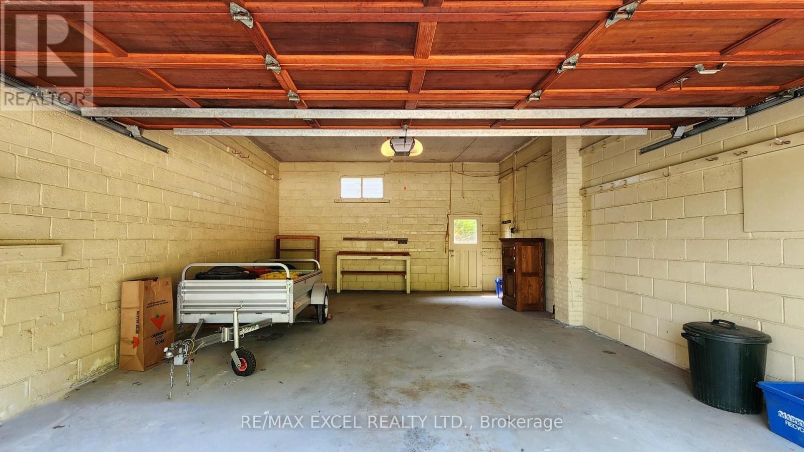












4 ORCHARD STREET

,
Markham (Old Markham Village),




Ontario
L3P2T1

