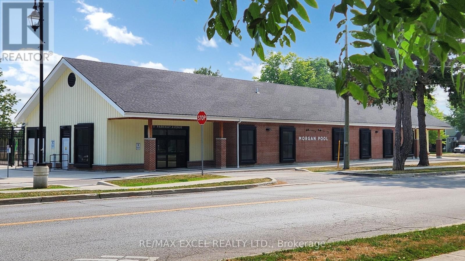 












4 ORCHARD STREET

,
Markham (Old Markham Village),




Ontario
L3P2T1


