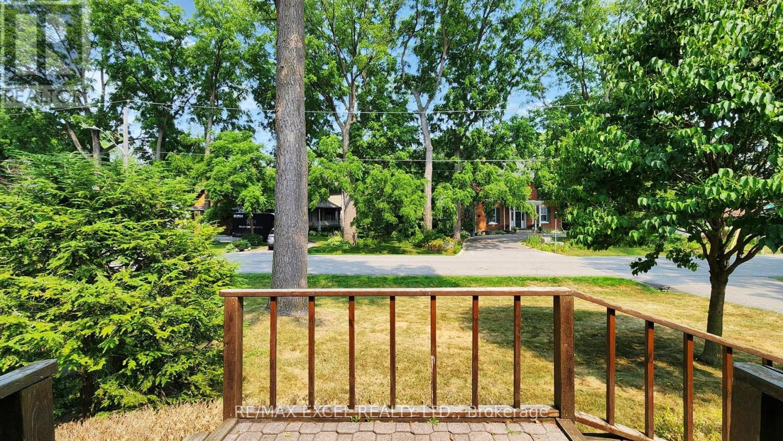 












4 ORCHARD STREET

,
Markham (Old Markham Village),




Ontario
L3P2T1

