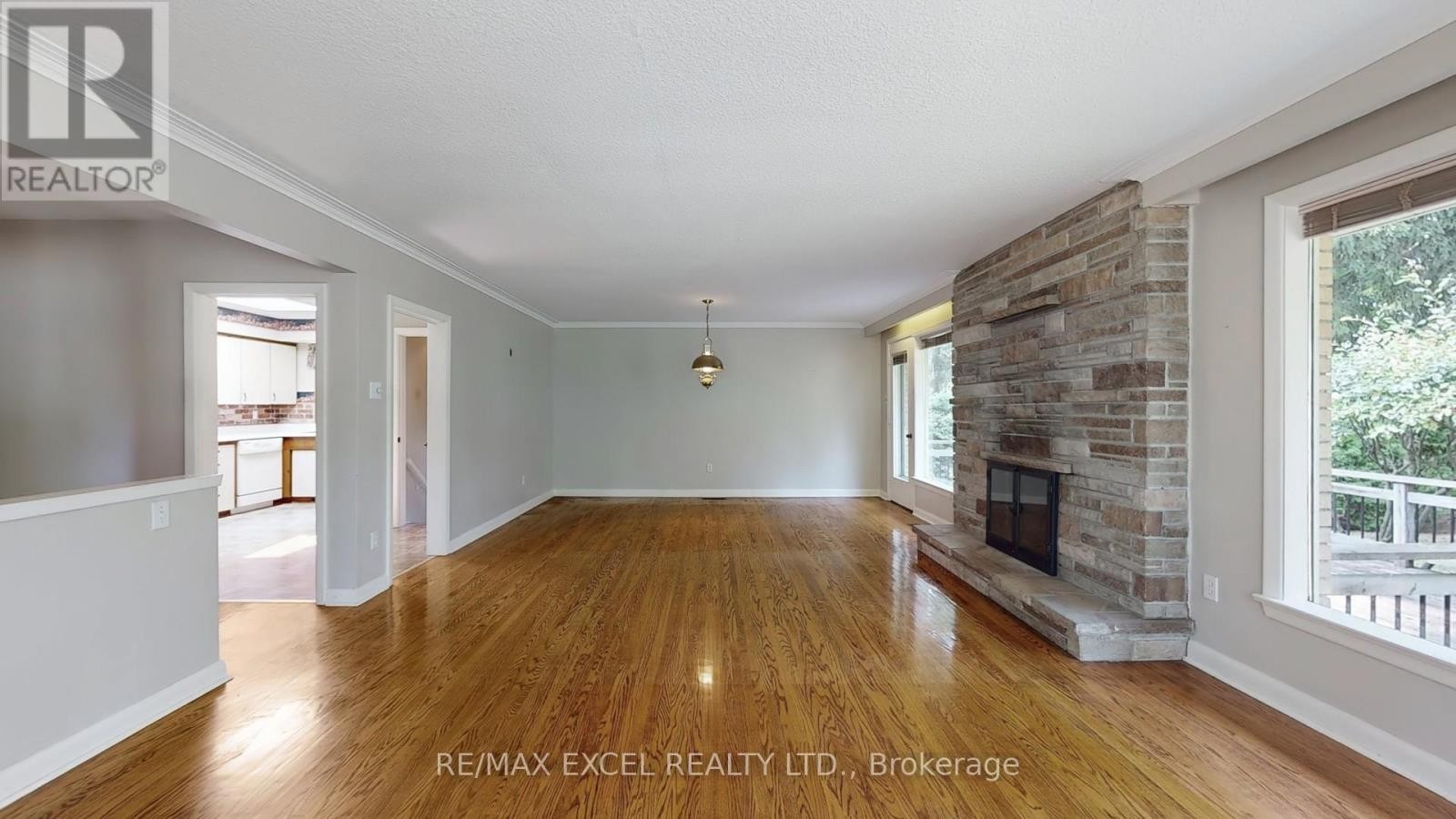 












4 ORCHARD STREET

,
Markham (Old Markham Village),




Ontario
L3P2T1

