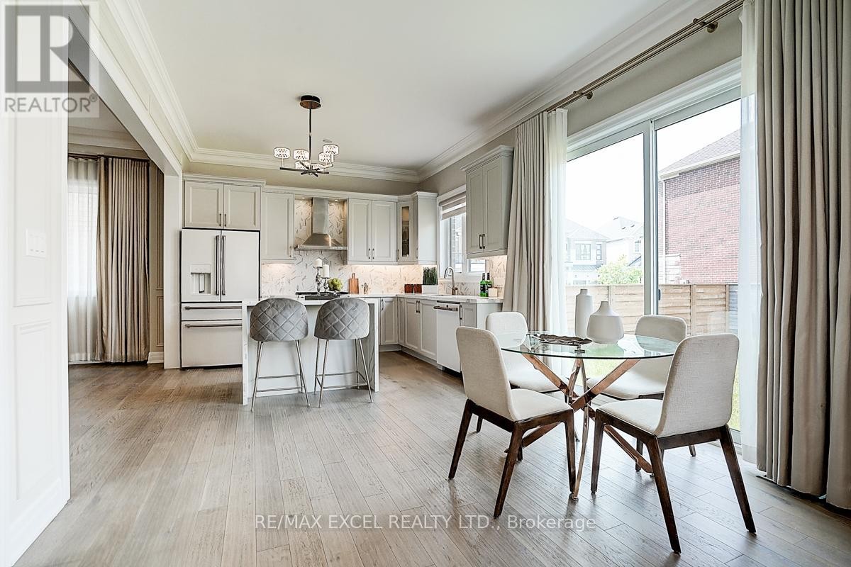 












137 PINE HILL CRESCENT

,
Aurora (Aurora Estates),




Ontario
L4G3X9

