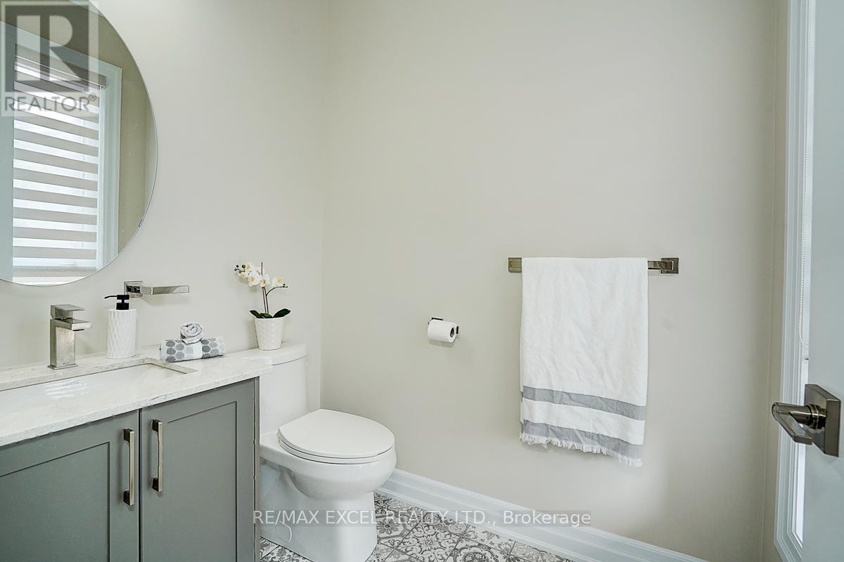 












137 PINE HILL CRESCENT

,
Aurora (Aurora Estates),




Ontario
L4G3X9


