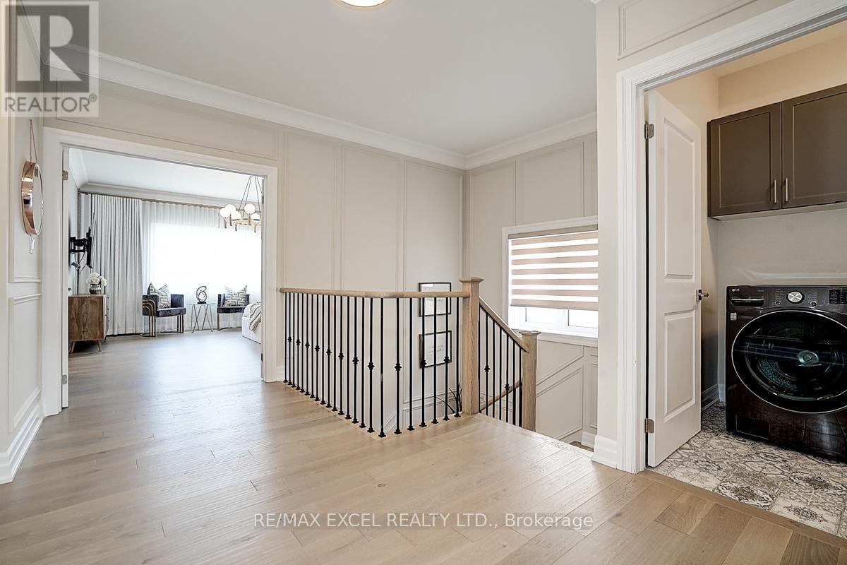 












137 PINE HILL CRESCENT

,
Aurora (Aurora Estates),




Ontario
L4G3X9

