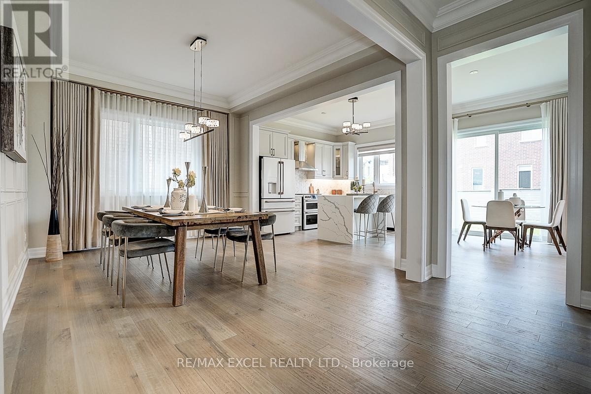 












137 PINE HILL CRESCENT

,
Aurora (Aurora Estates),




Ontario
L4G3X9

