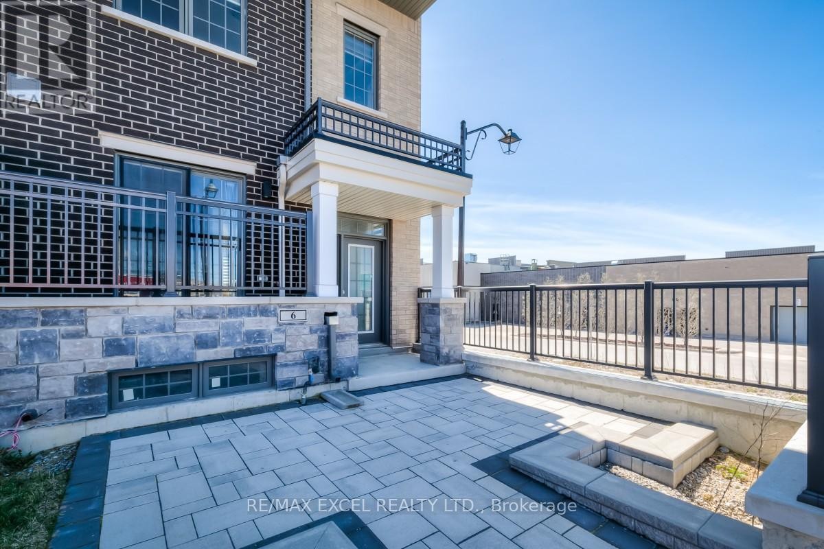 












6 MAYBANK LANE

,
Whitchurch-Stouffville (Stouffville),




Ontario
L4A4X7

