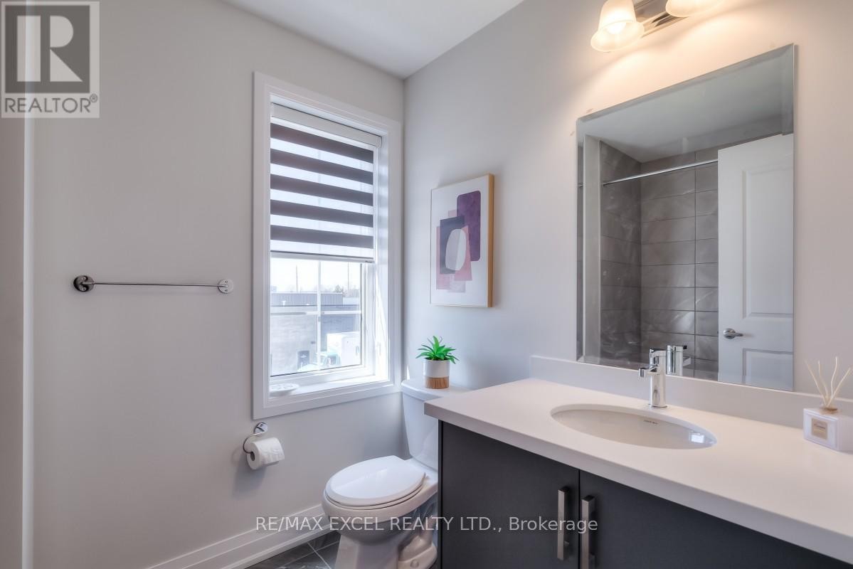 












6 MAYBANK LANE

,
Whitchurch-Stouffville (Stouffville),




Ontario
L4A4X7

