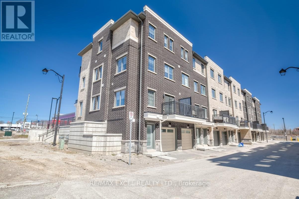 












6 MAYBANK LANE

,
Whitchurch-Stouffville (Stouffville),




Ontario
L4A4X7

