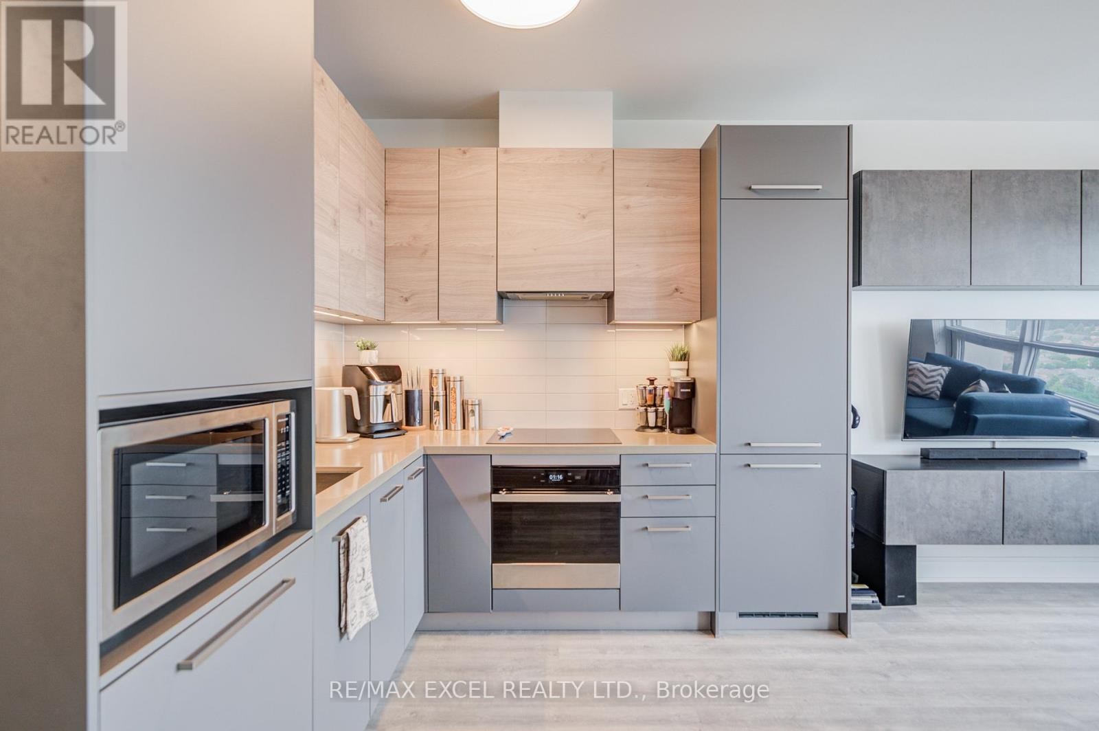 












2815 - 12 GANDHI LANE

,
Markham (Commerce Valley),




Ontario
L3T0G8

