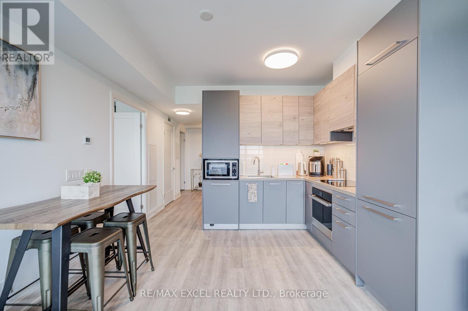 












2815 - 12 GANDHI LANE

,
Markham (Commerce Valley),




Ontario
L3T0G8

