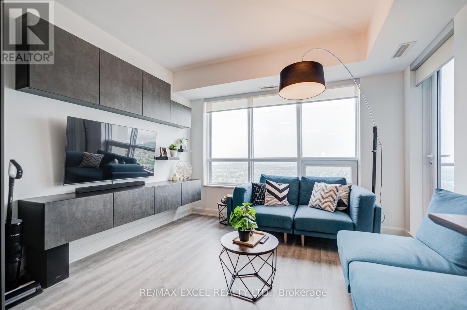 












2815 - 12 GANDHI LANE

,
Markham (Commerce Valley),




Ontario
L3T0G8

