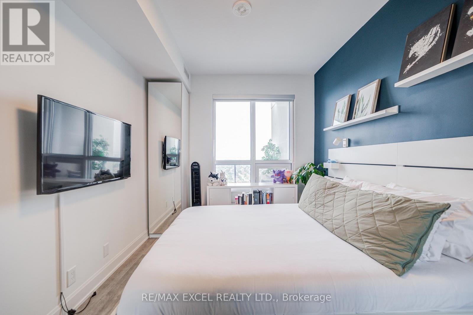 












2815 - 12 GANDHI LANE

,
Markham (Commerce Valley),




Ontario
L3T0G8

