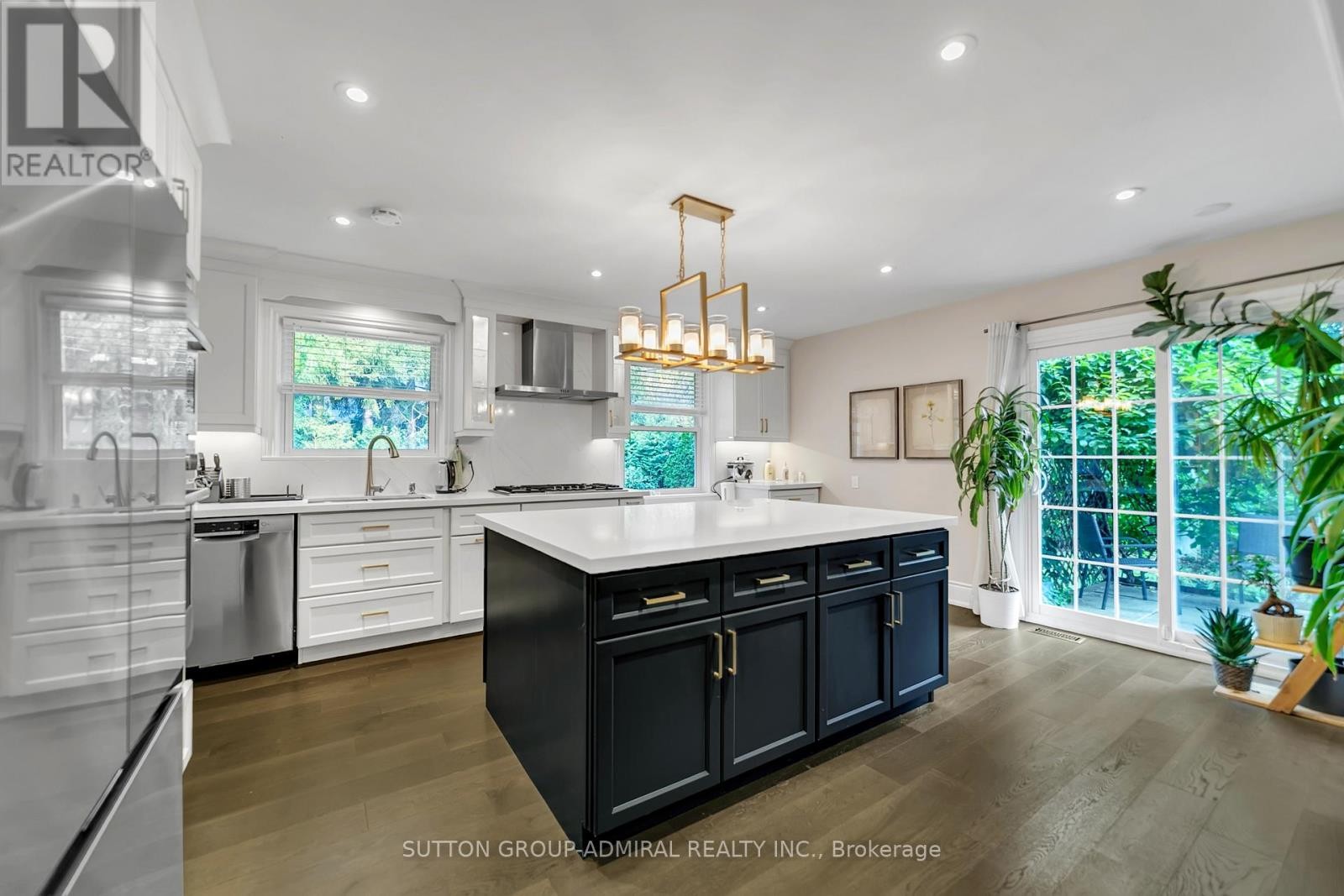 












9 ELSPETH PLACE

,
Markham (Grandview),




Ontario
L3T1C5

