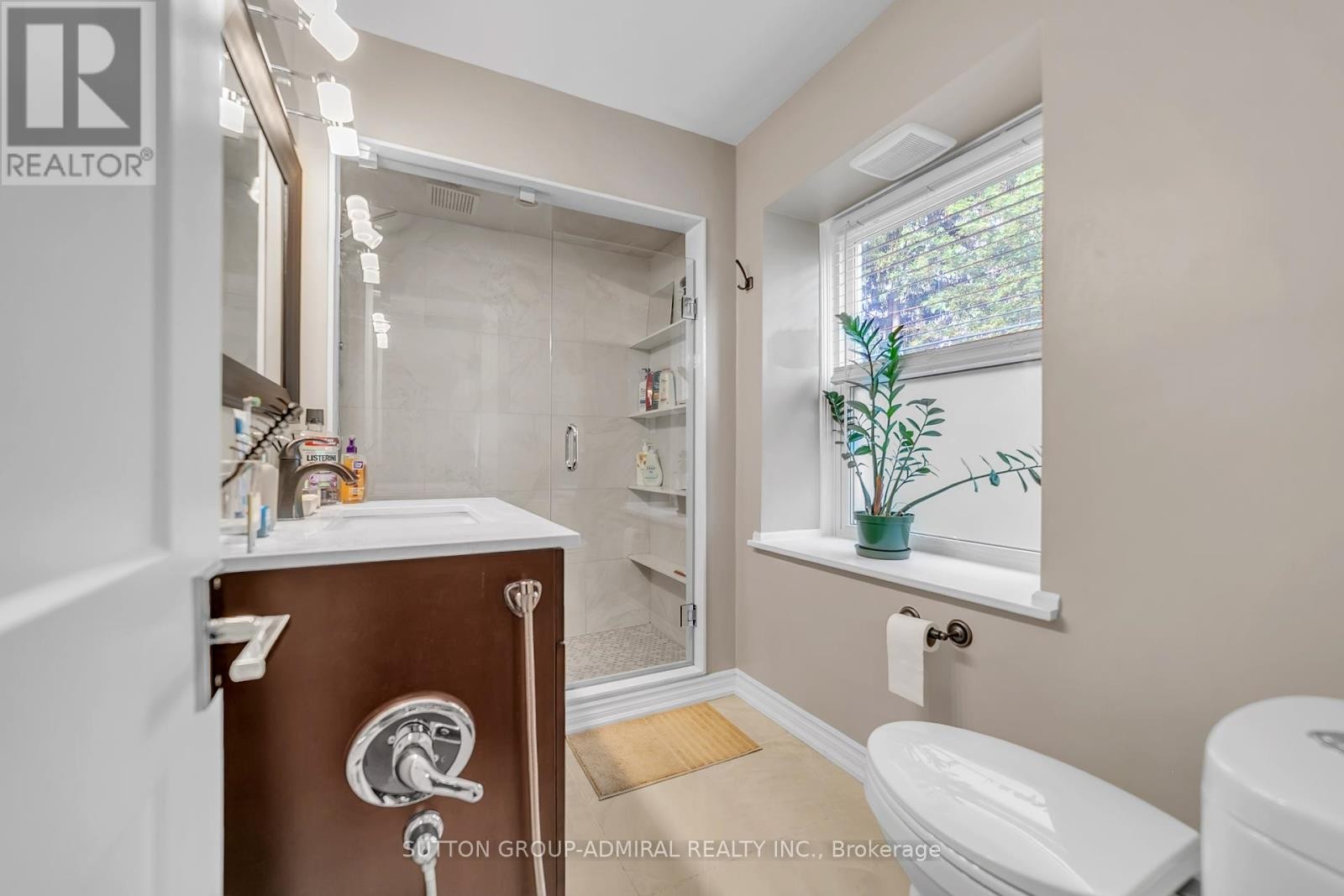 












9 ELSPETH PLACE

,
Markham (Grandview),




Ontario
L3T1C5


