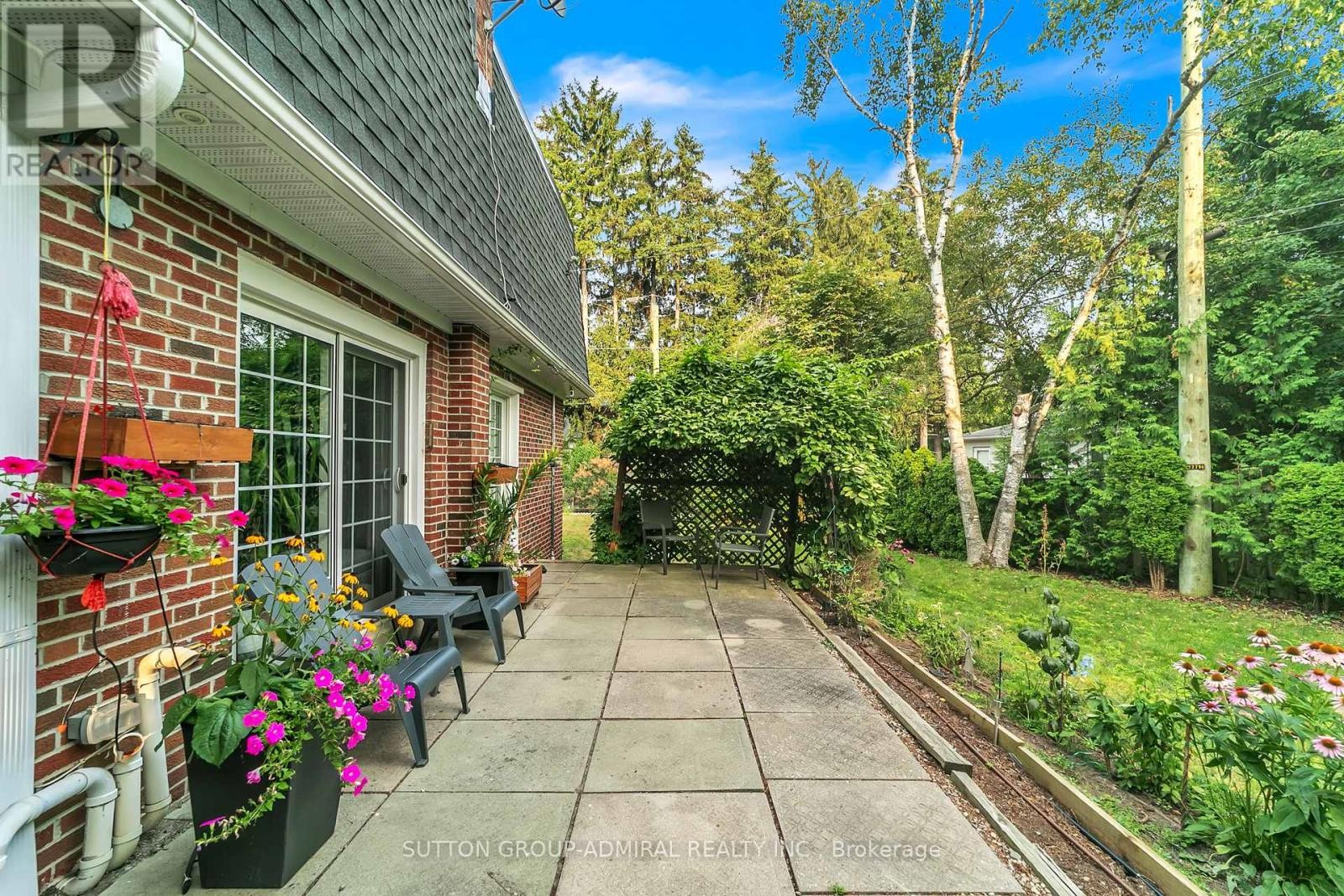 












9 ELSPETH PLACE

,
Markham (Grandview),




Ontario
L3T1C5

