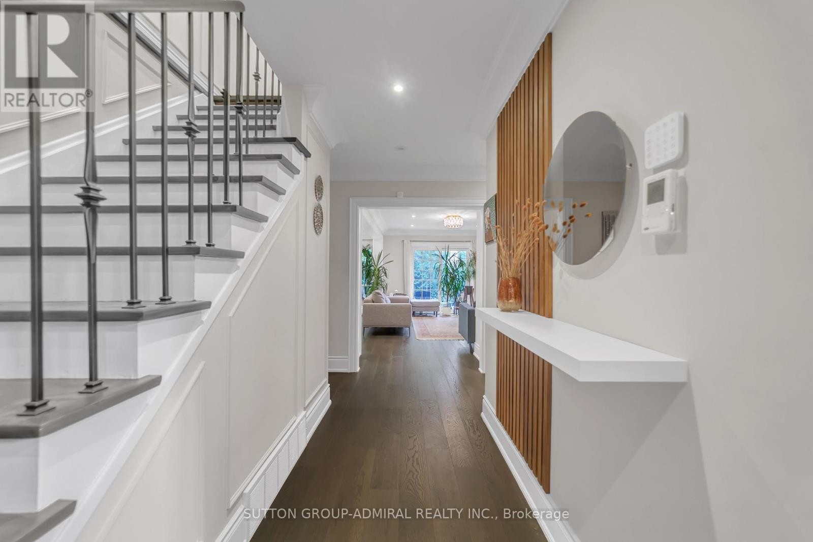 












9 ELSPETH PLACE

,
Markham (Grandview),




Ontario
L3T1C5

