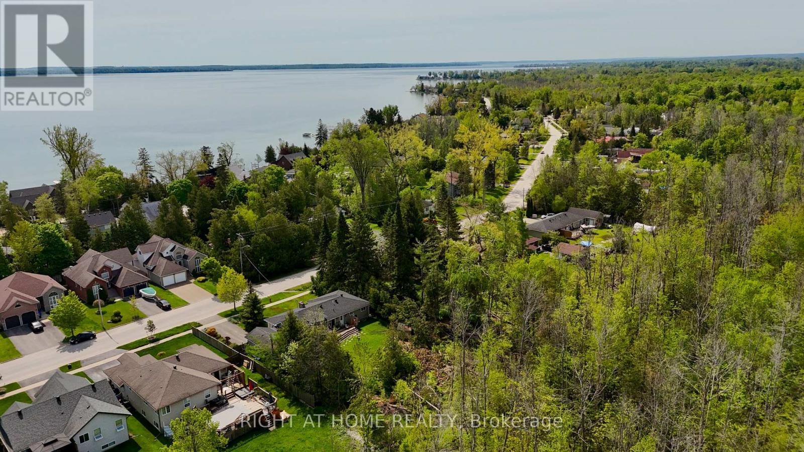 












2802 IRETON STREET

,
Innisfil (Alcona),







Ontario
L9S2J2

