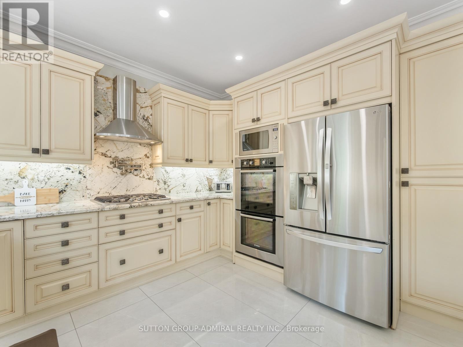 












60 STARWOOD ROAD

,
Vaughan (Patterson),




Ontario
L4J9C9

