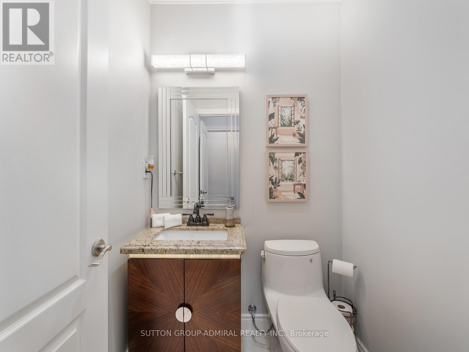 












60 STARWOOD ROAD

,
Vaughan (Patterson),




Ontario
L4J9C9

