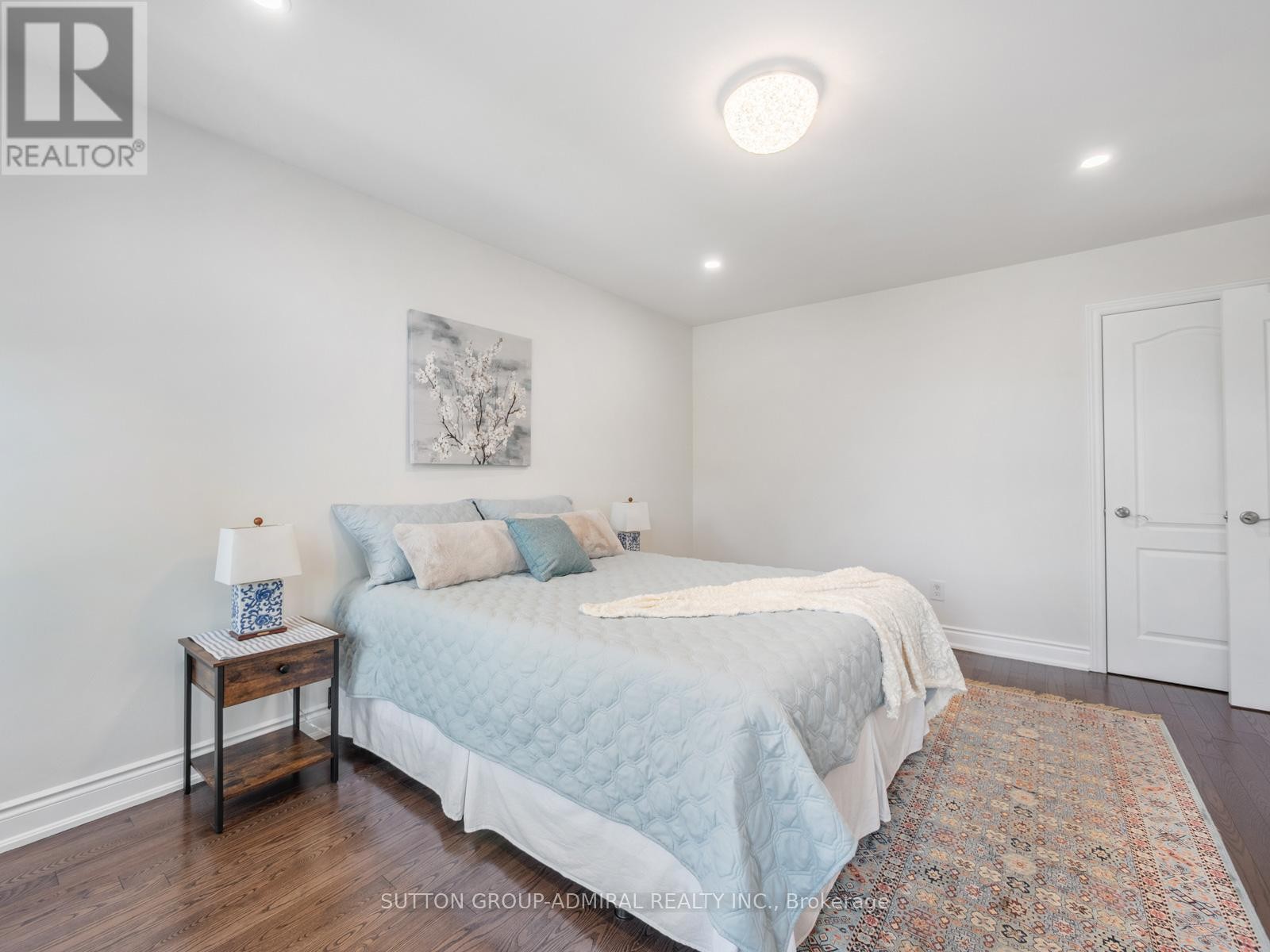 












60 STARWOOD ROAD

,
Vaughan (Patterson),




Ontario
L4J9C9

