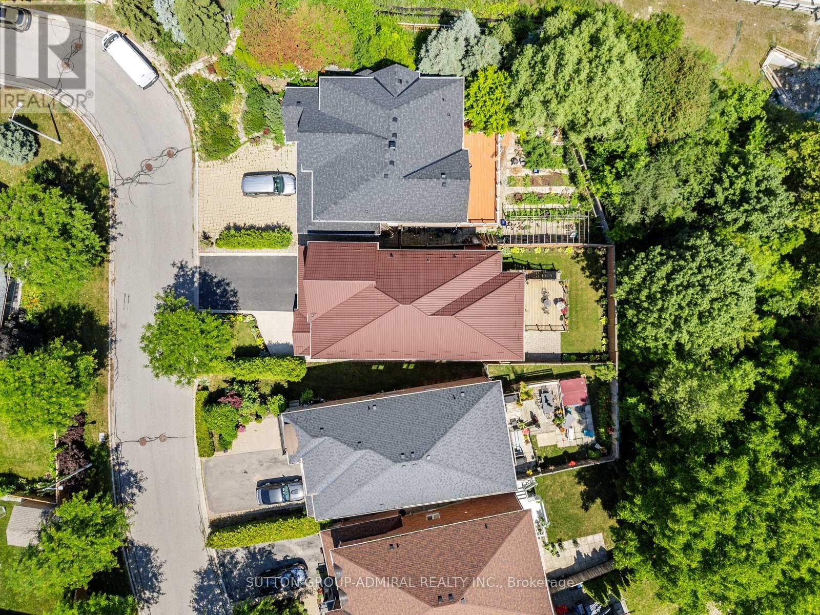 












60 STARWOOD ROAD

,
Vaughan (Patterson),




Ontario
L4J9C9

