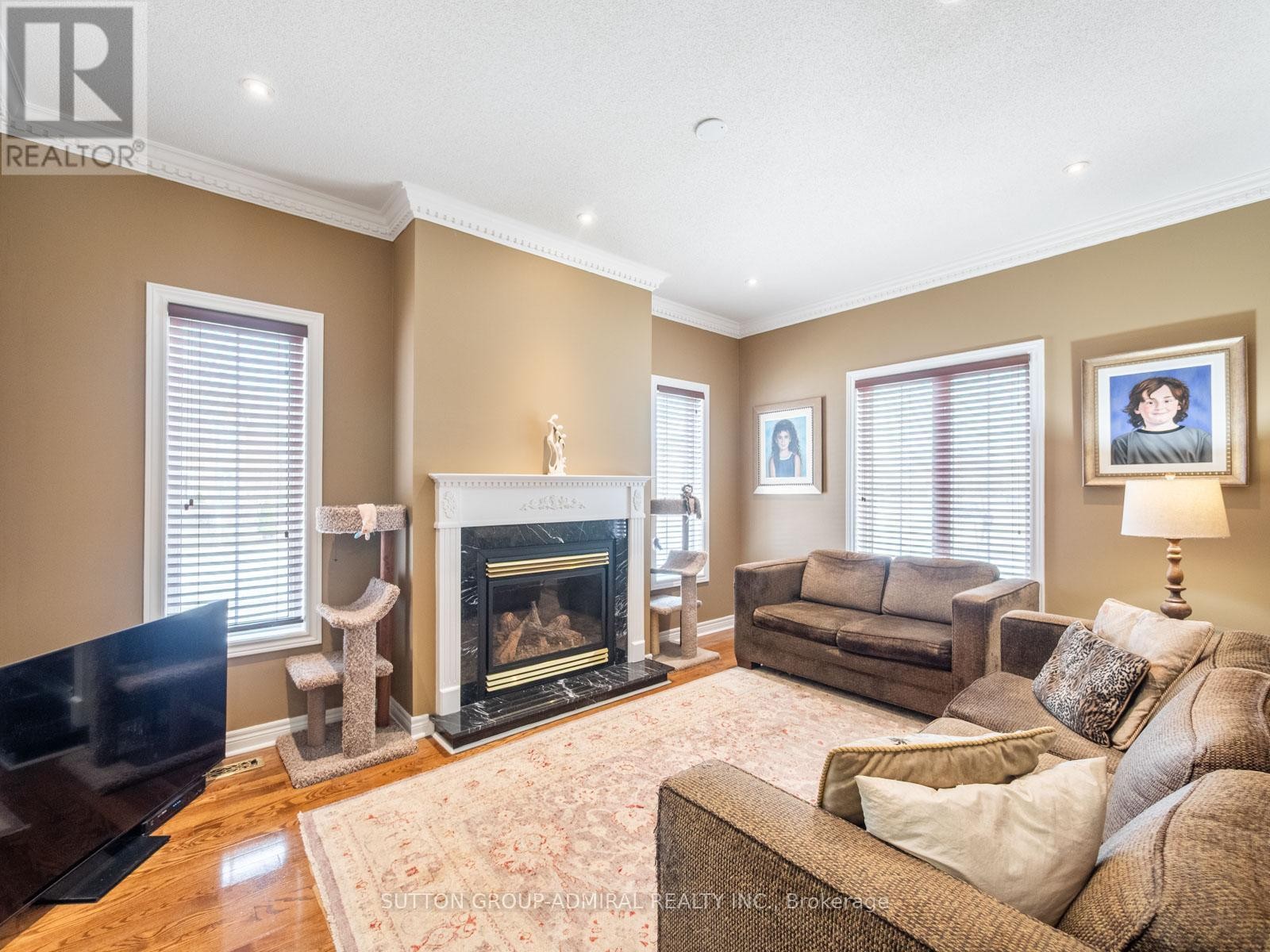 












450 PLEASANT RIDGE AVENUE

,
Vaughan (Patterson),




Ontario
L4J8X2

