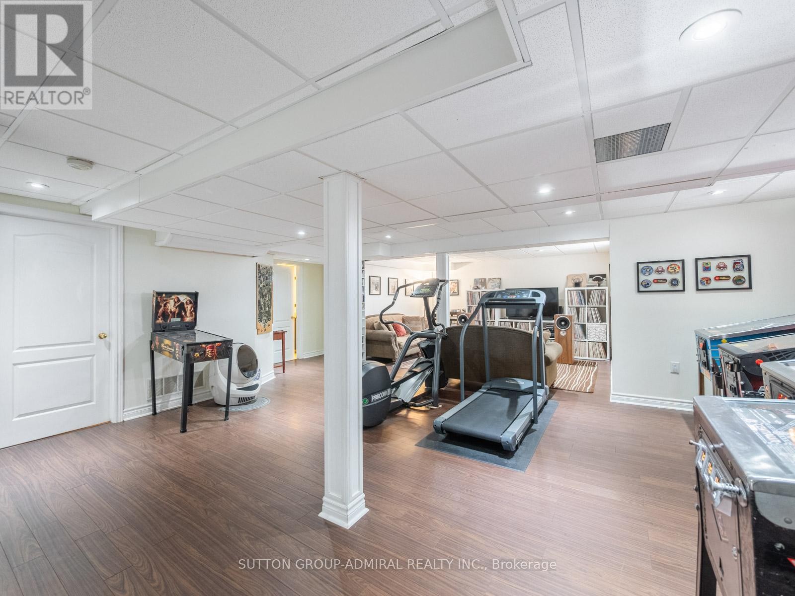 












450 PLEASANT RIDGE AVENUE

,
Vaughan (Patterson),




Ontario
L4J8X2

